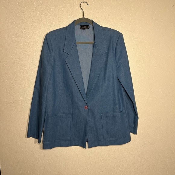 Vintage Jackets & Blazers - ✨5 for $25✨ Vintage denim blazer